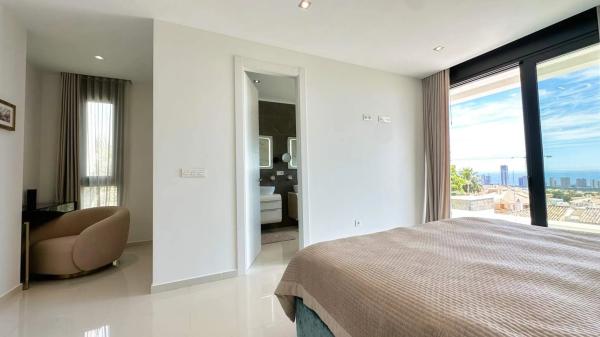 Casa independiente en calle Roma