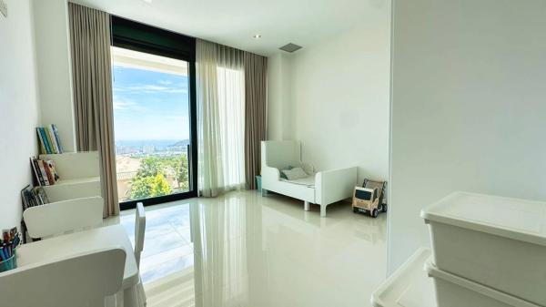 Casa independiente en calle Roma