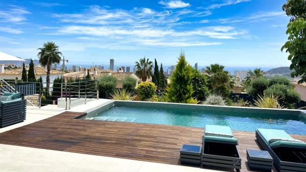 Casa independiente en calle Roma