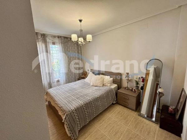 Casa independiente en avenida Oviedo, 21 -15