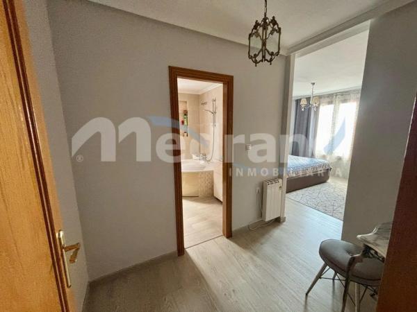 Casa independiente en avenida Oviedo, 21 -15