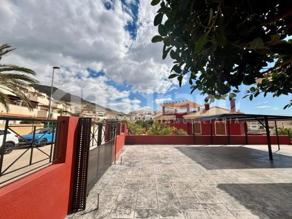 Casa independiente en avenida Oviedo, 21 -15