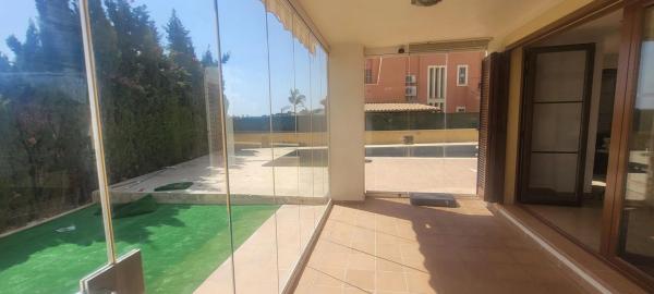 Casa independiente en calle Roma