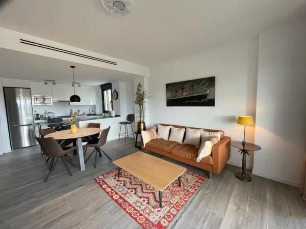 Piso en calle de Colombia