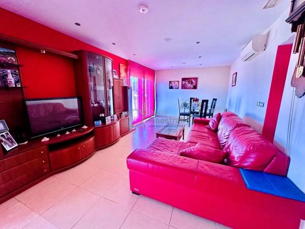 Casa independiente en avenida de la Marina Baixa