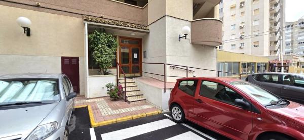 Piso en avenida de la Marina Baixa