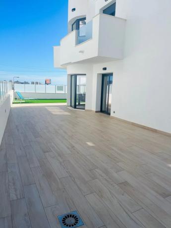 Chalet adosado en avenida Costa Brava, 33