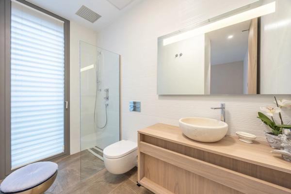 Casa independiente en calle Praga