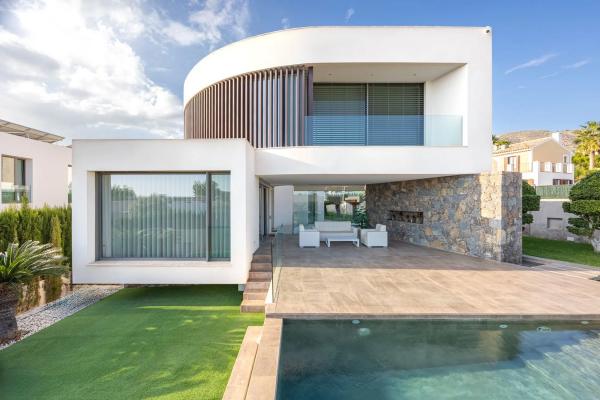 Casa independiente en calle Praga