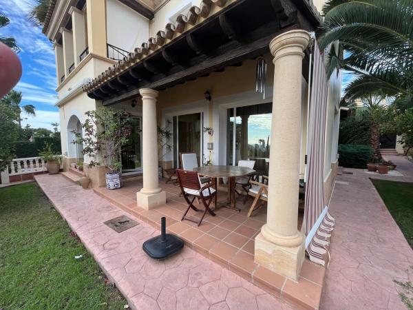 Casa independiente en calle Isla Mallorca, 29