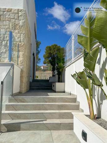Casa independiente en calle Lisboa