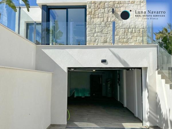 Casa independiente en calle Lisboa