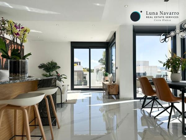 Casa independiente en calle Lisboa