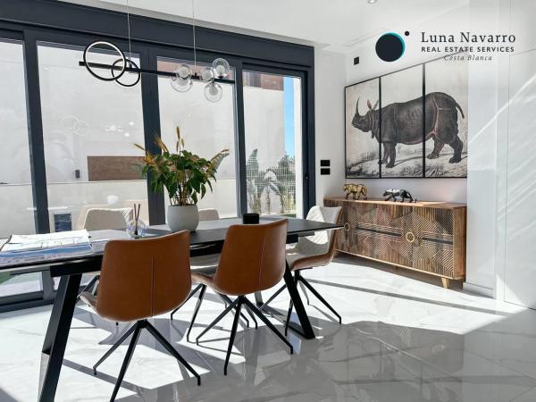 Casa independiente en calle Lisboa