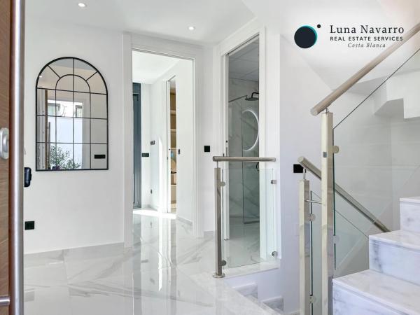 Casa independiente en calle Lisboa