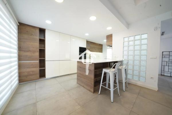 Chalet adosado en calle de les Paulines