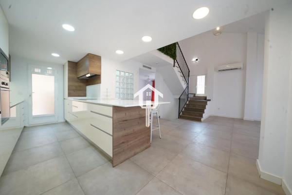 Chalet adosado en calle de les Paulines