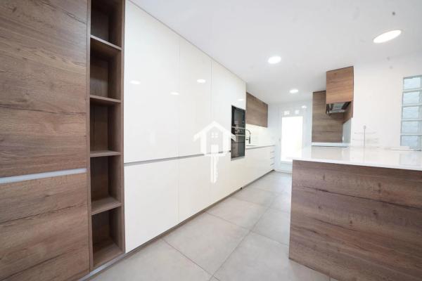 Chalet adosado en calle de les Paulines