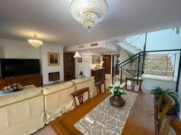 Casa independiente en calle Ossa Major