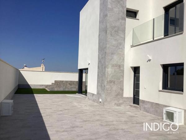 Chalet adosado en avenida Alcalde Fernando Ripoll