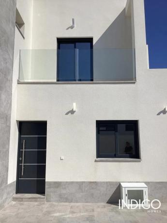 Chalet adosado en avenida Alcalde Fernando Ripoll