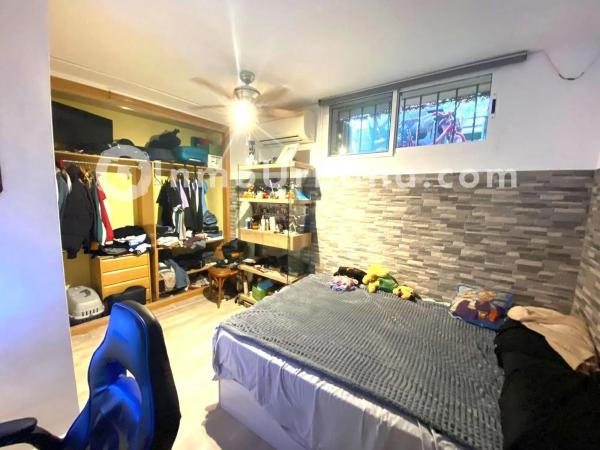 Chalet pareado en calle de la Variscita