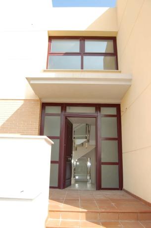 Chalet adosado en calle Capricornio, 9