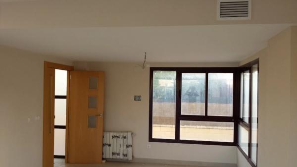 Chalet adosado en calle Capricornio, 9