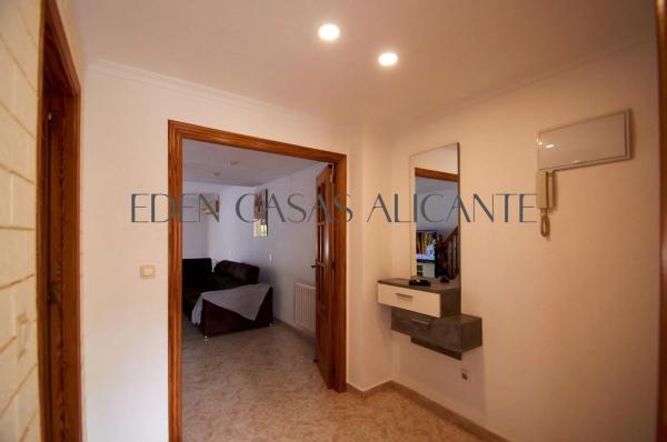 Chalet adosado en calle de I'Ametller