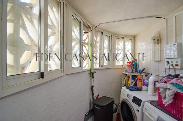 Chalet adosado en calle de I'Ametller