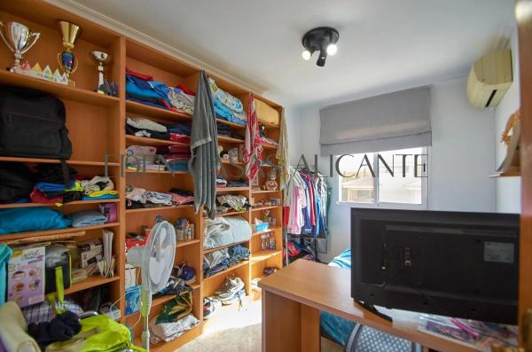 Chalet adosado en calle de I'Ametller