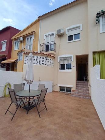 Casa independiente en calle de I'Ametller