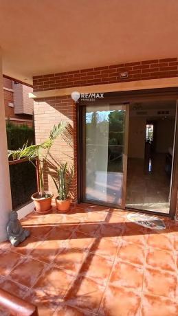 Chalet pareado en calle Aries