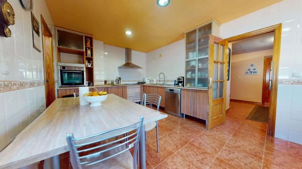 Casa independiente en calle de Mondúver