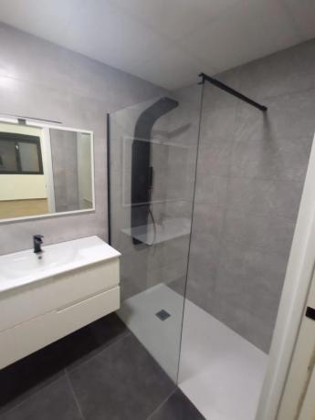 Casa independiente en calle Salvador y Vicente Perez Lledo, 11