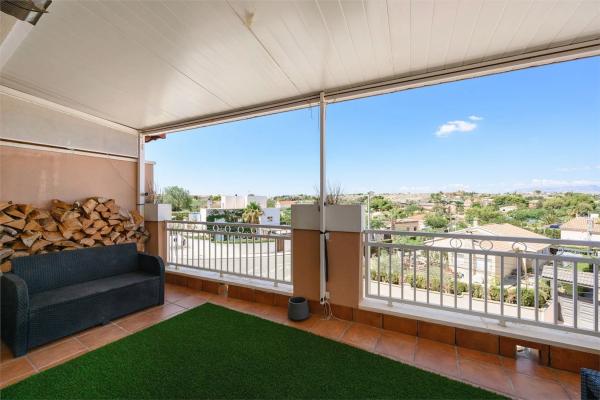 Chalet adosado en calle de I'Ametller, 56