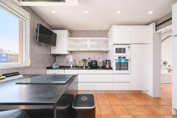 Chalet adosado en calle de I'Ametller, 56