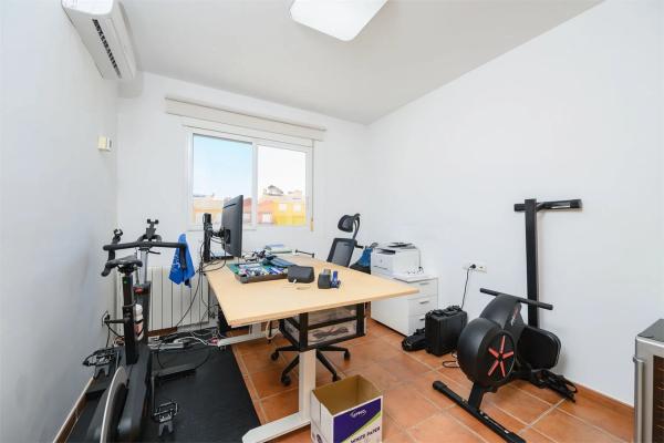 Chalet adosado en calle de I'Ametller, 56