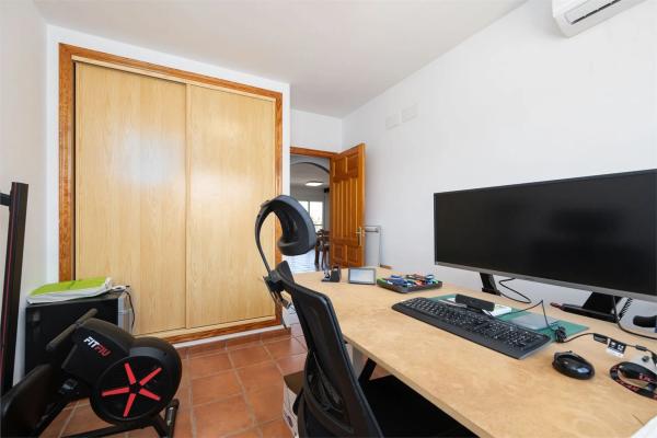 Chalet adosado en calle de I'Ametller, 56