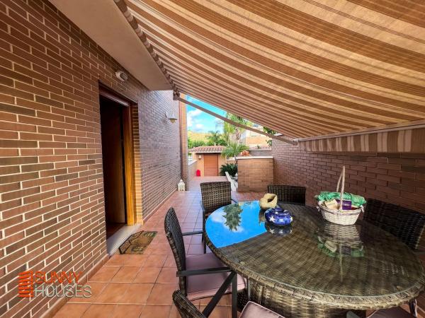 Casa independiente en calle Pintor el Greco