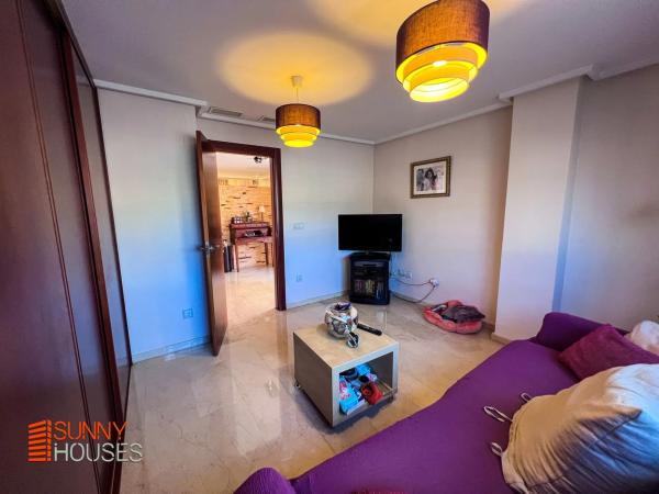 Casa independiente en calle Pintor el Greco