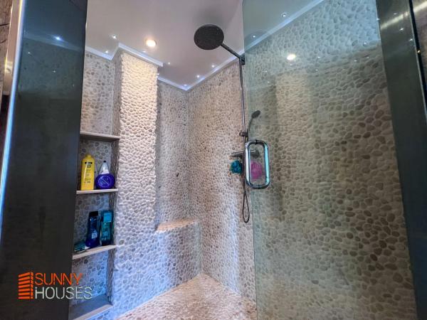 Casa independiente en calle Pintor el Greco