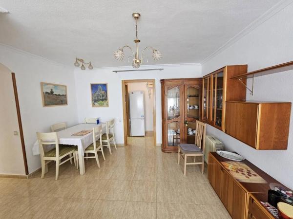 Piso en calle Pintor Pedro Camacho