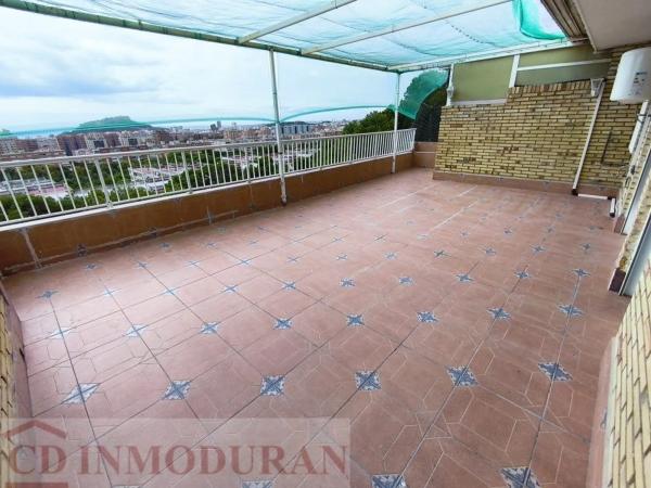 Ático en calle Pintor Pedro Camacho