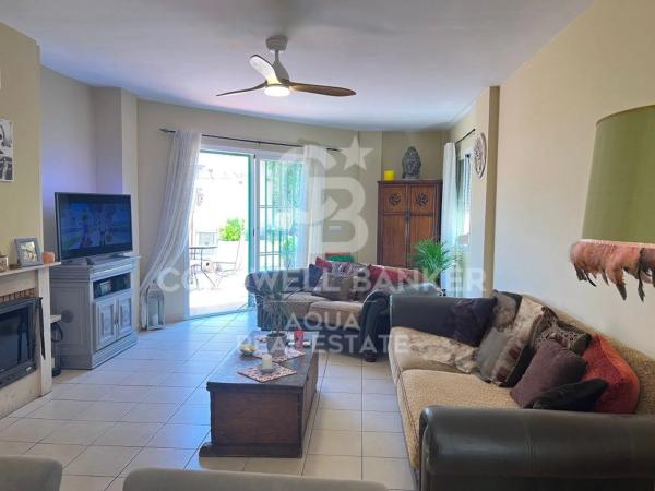 Casa independiente en calle los Leones, 11 -1