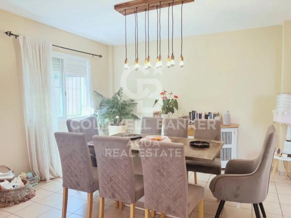 Casa independiente en calle los Leones, 11 -1