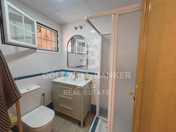 Casa independiente en calle los Leones, 11 -1