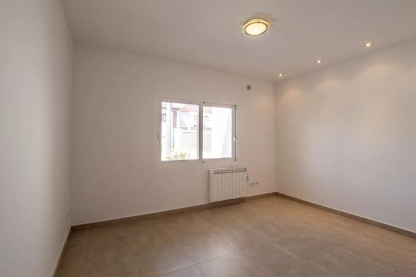 Chalet pareado en calle Austral