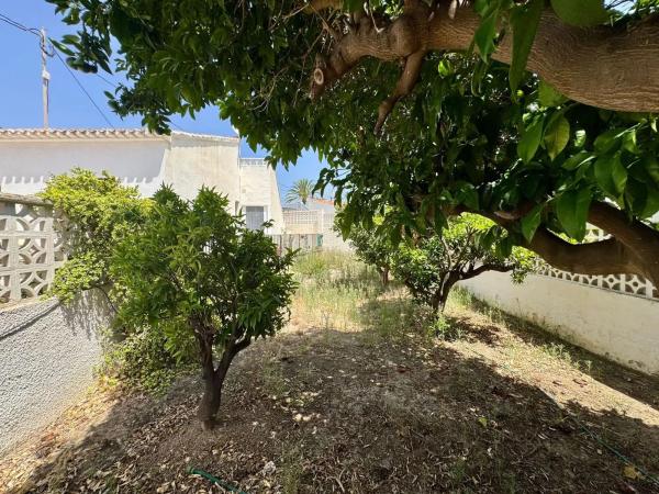 Casa independiente en calle Xorta