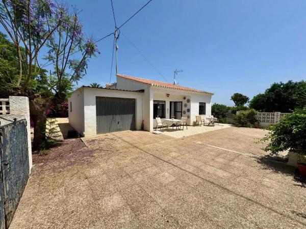 Casa independiente en calle Xorta